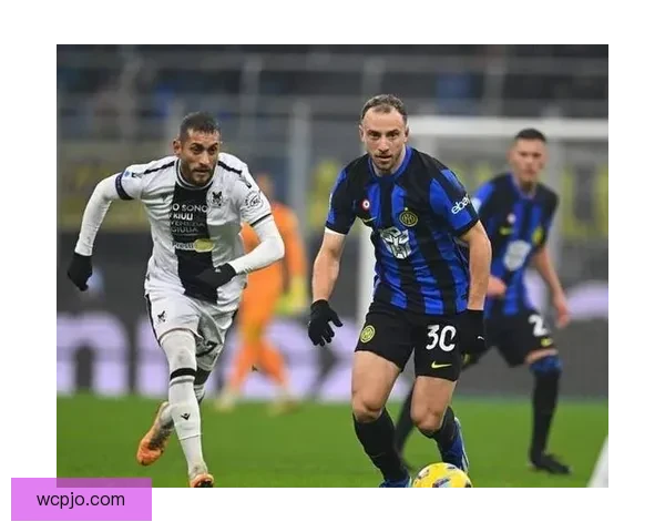 奥古斯托外脚背远射中框国米鏖战都灵憾失良机比赛悬念十足终场前后